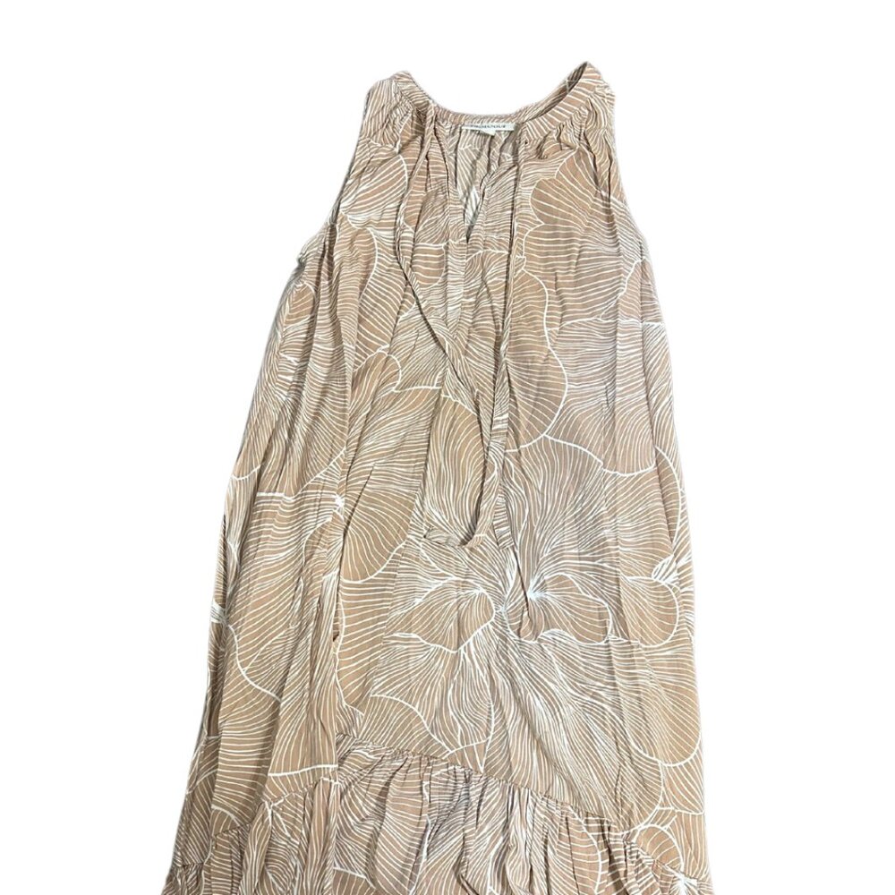 Tan and White Sleeveless Flowy Summer Dress